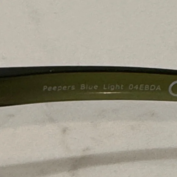 Black Square Glasses with Case - Picture 4 of 12